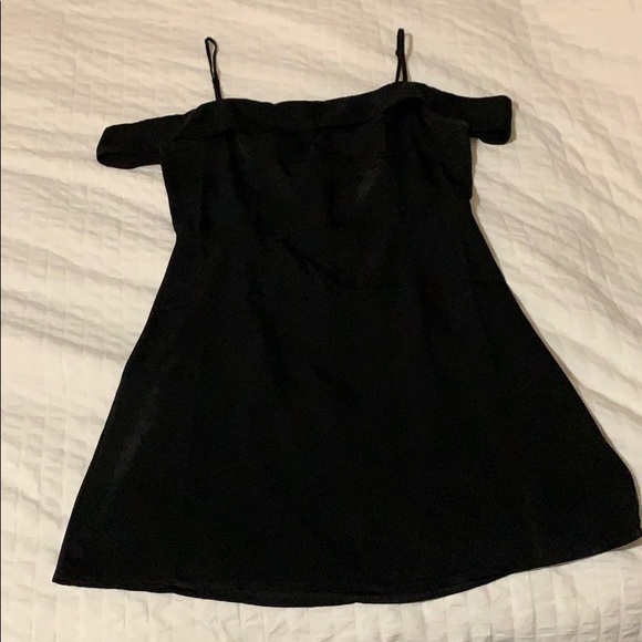 Cute black mini dress - Picture 1 of 3